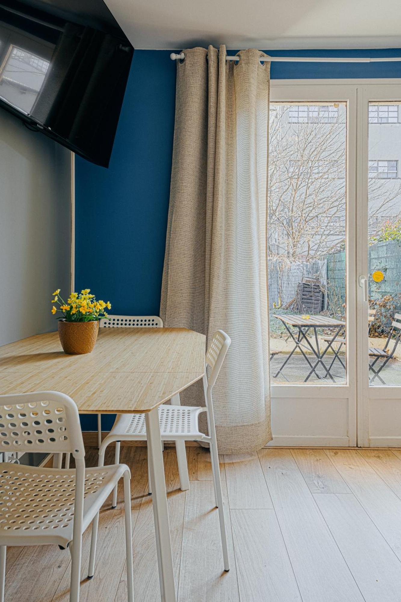 Charmante Maison Avec Jardin Sans Vis-A-Vis Saint-Fons Exterior foto