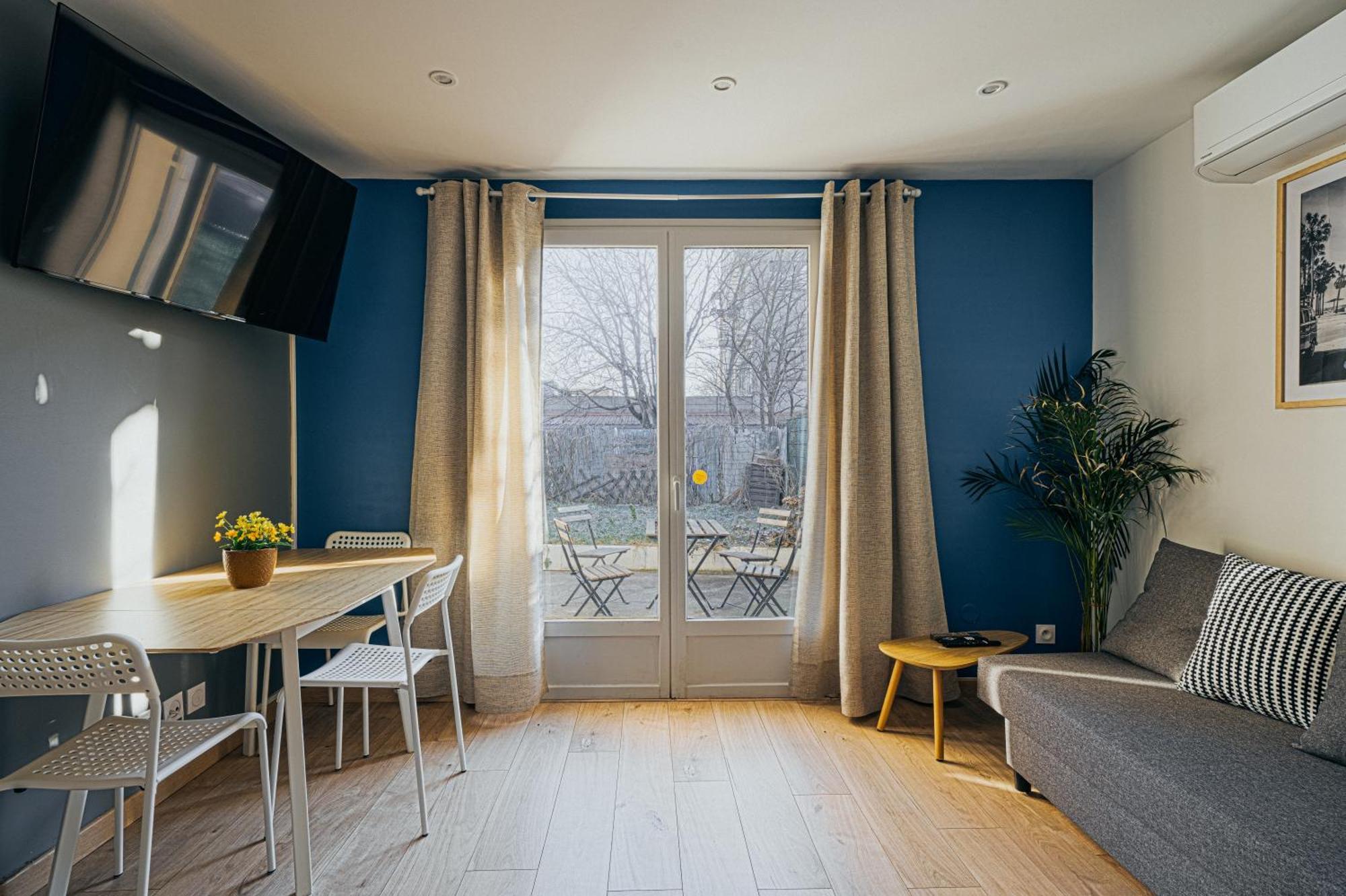 Charmante Maison Avec Jardin Sans Vis-A-Vis Saint-Fons Exterior foto