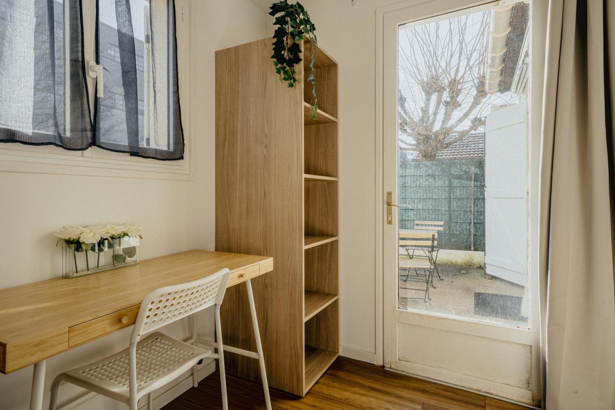 Charmante Maison Avec Jardin Sans Vis-A-Vis Saint-Fons Exterior foto